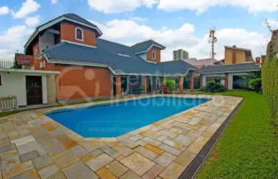 Casa à venda com piscina e 6 quartos em peruíbe, no bairro stella maris
