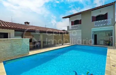 Casa à venda com piscina e 4 quartos em peruíbe, no bairro parque d aville