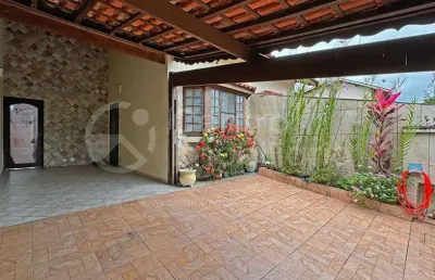 Casa à venda com 3 quartos em peruíbe, no bairro balneario arpoador