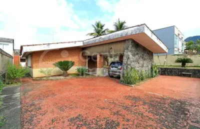 Casa à venda com 5 quartos em peruíbe, no bairro centro