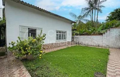 Casa à venda com 2 quartos em peruíbe, no bairro centro