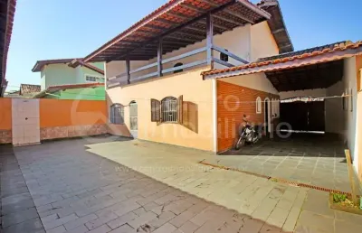 Casa à venda com 3 quartos em peruíbe, no bairro balneario sao joao batista