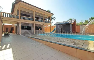 Casa à venda com piscina e 4 quartos em peruíbe, no bairro estancia balnearia convento velho