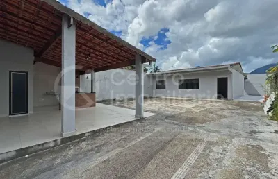 Casa à venda com 2 quartos em peruíbe, no bairro jd caraminguava