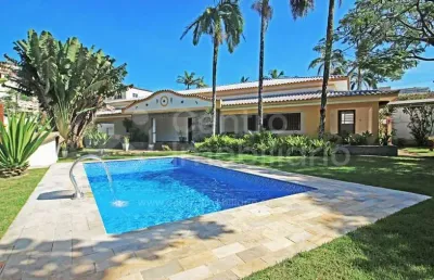 Casa à venda com piscina e 4 quartos em peruíbe, no bairro centro