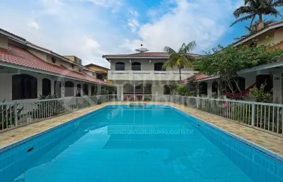 Apartamento à venda com 4 quartos (1 suítes) em peruíbe, no bairro centro