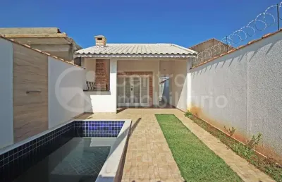 Casa à venda com piscina e 2 quartos em peruíbe, no bairro parque d aville