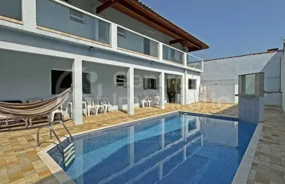 Casa à venda com piscina e 4 quartos em peruíbe, no bairro cidade nova peruíbe