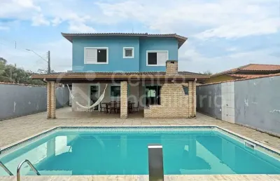 Casa à venda com piscina e 4 quartos em peruíbe, no bairro jardim sao luiz