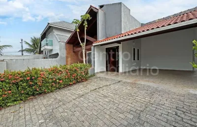 Casa à venda com 3 quartos em peruíbe, no bairro parque balneario oasis