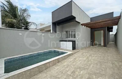 Casa à venda com piscina e 2 quartos em peruíbe, no bairro balneario sao joao batista