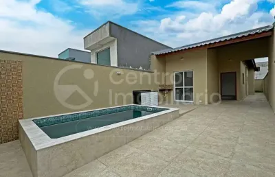Casa à venda com piscina e 2 quartos em peruíbe, no bairro parque d aville