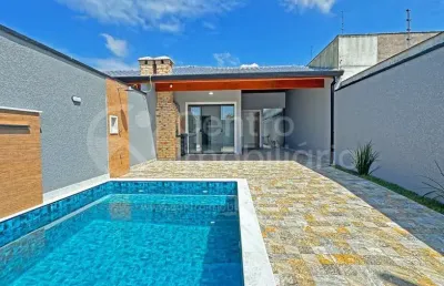 Casa à venda com piscina e 2 quartos em peruíbe, no bairro parque d aville