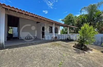Casa à venda com 2 quartos em peruíbe, no bairro centro
