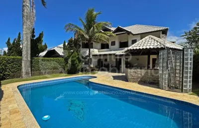 Casa à venda com piscina e 6 quartos em peruíbe, no bairro bougainvillee ii