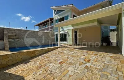 Casa à venda com piscina e 4 quartos em peruíbe, no bairro balneário casa blanca