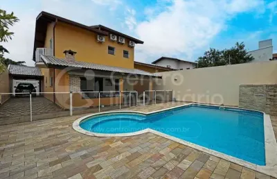 Casa à venda com piscina e 5 quartos em peruíbe, no bairro cidade nova peruíbe