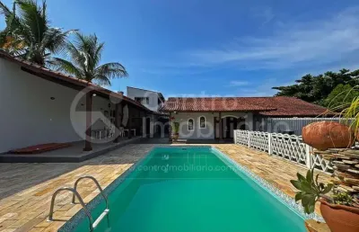 Casa à venda com piscina e 6 quartos em peruíbe, no bairro jardim marcia
