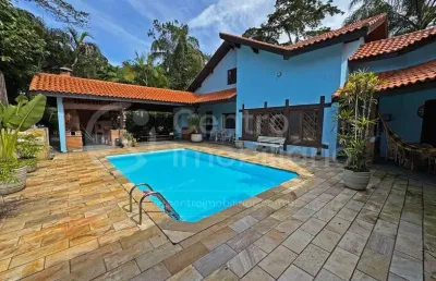 Casa à venda com piscina e 3 quartos em peruíbe, no bairro estância são marcos