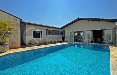Casa à venda com piscina e 3 quartos em peruíbe, no bairro parque turistico