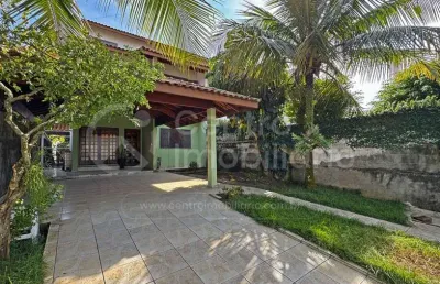 Casa à venda com 3 quartos em peruíbe, no bairro centro