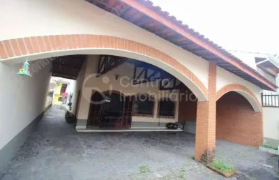 Casa à venda com 4 quartos em peruíbe, no bairro centro