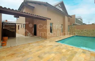 Casa à venda com piscina e 3 quartos em peruíbe, no bairro jardim ribamar
