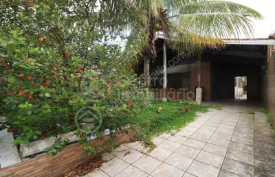 Casa à venda com 3 quartos em peruíbe, no bairro centro