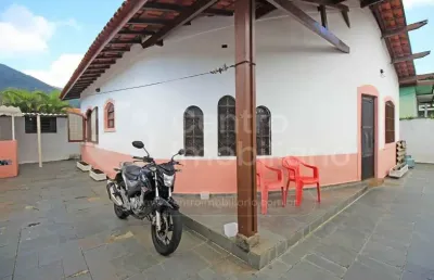 Casa à venda com 2 quartos em peruíbe, no bairro centro