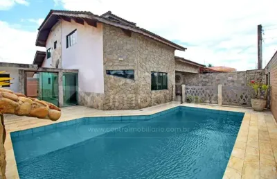 Casa à venda com piscina e 4 quartos em peruíbe, no bairro balneario florida