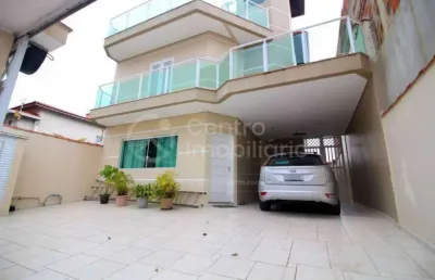 Casa à venda com 4 quartos em peruíbe, no bairro centro