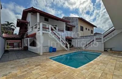 Casa à venda com piscina e 4 quartos em peruíbe, no bairro cidade nova peruíbe
