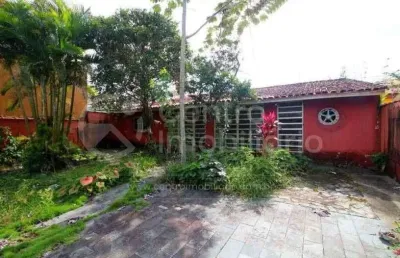 Casa à venda com piscina e 3 quartos em peruíbe, no bairro balneario florida