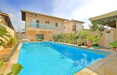 Casa à venda com piscina e 3 quartos em peruíbe, no bairro jardim beira mar