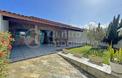 Casa à venda com 3 quartos em peruíbe, no bairro estancia sao jose
