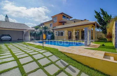Casa à venda com piscina e 3 quartos em peruíbe, no bairro jardim imperador