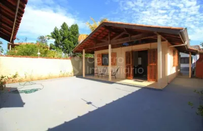 Casa à venda com 2 quartos em peruíbe, no bairro balneario sao joao batista