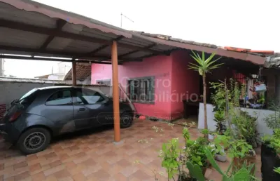 Casa à venda com piscina e 4 quartos em peruíbe, no bairro balneario sao joao batista