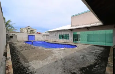 Casa à venda com piscina e 4 quartos em peruíbe, no bairro estancia balnearia convento velho