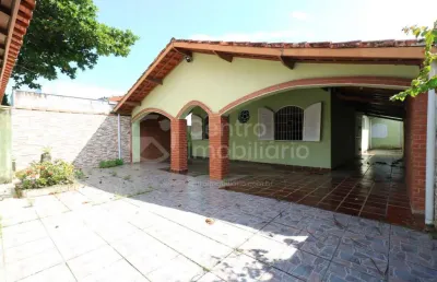 Casa à venda com 3 quartos em peruíbe, no bairro parque balneario oasis