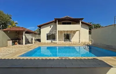 Casa à venda com piscina e 5 quartos em peruíbe, no bairro estancia balnearia convento velho