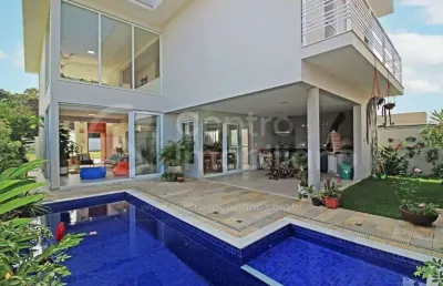 Casa à venda com piscina e 4 quartos em peruíbe, no bairro bougainvillee iv