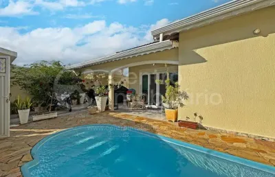Casa à venda com piscina e 3 quartos em peruíbe, no bairro parque balneario oasis
