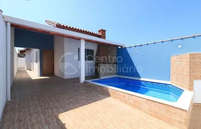 Casa à venda com piscina e 2 quartos em peruíbe, no bairro flora rica iii