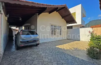 Casa à venda com 3 quartos em peruíbe, no bairro centro