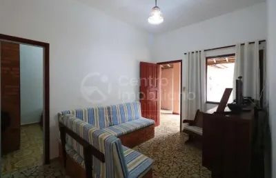 Casa à venda com 2 quartos em peruíbe, no bairro centro