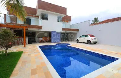 Casa à venda com piscina e 3 quartos em peruíbe, no bairro estancia sao jose