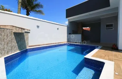 Casa à venda com piscina e 3 quartos em peruíbe, no bairro parque balneario oasis