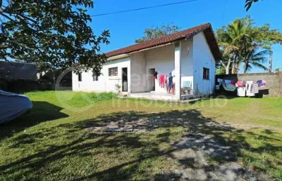 Casa à venda com 3 quartos em peruíbe, no bairro jardim somar