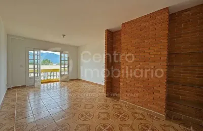 Apartamento à venda com 3 quartos (1 suítes) em peruíbe, no bairro centro